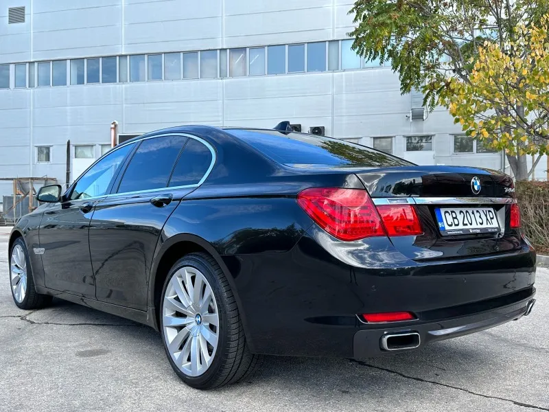 BMW 740 XD 306к.с. Вакуум/Подгрев Image 3