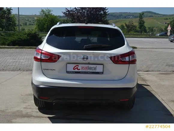 Nissan Qashqai 1.6 dCi Tekna Image 7